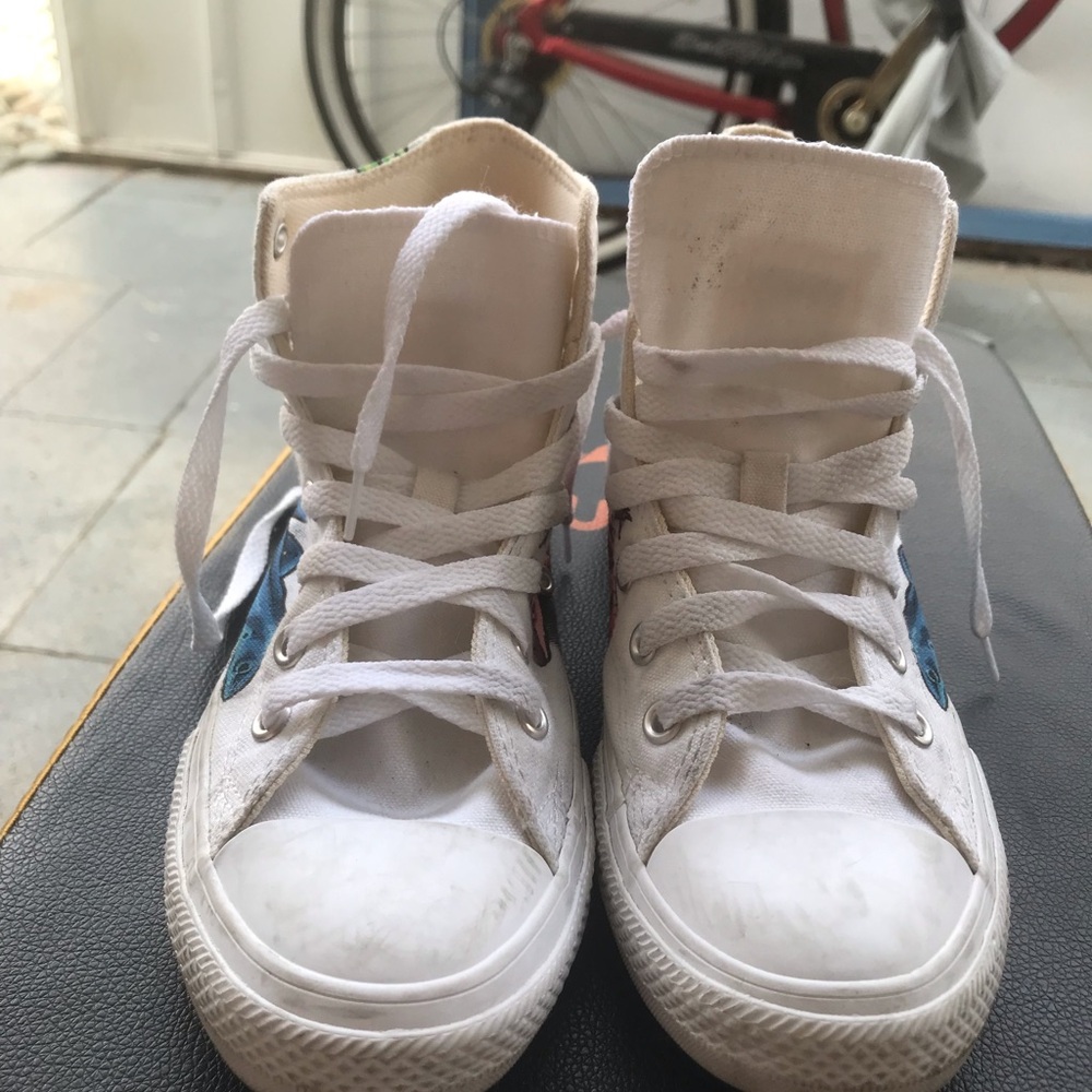 🦎Converse Kids' White High-Top Sneakers with Colorful Lizard Graphics - Picture 7 of 13